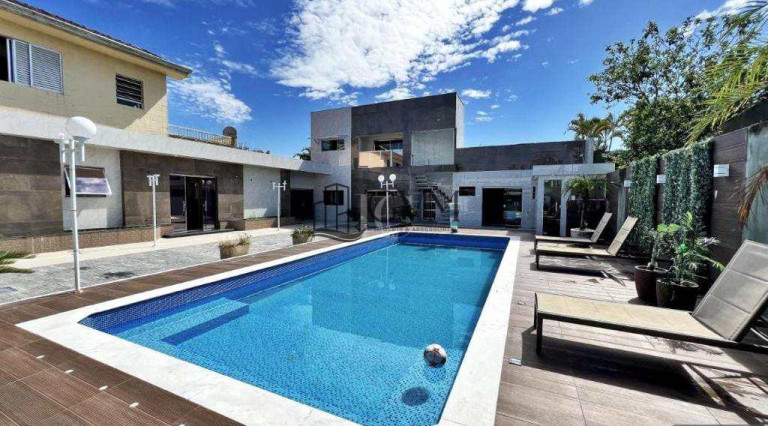Imagem Casa com 3 Quartos à Venda, 450 m² em Flórida - Praia Grande Imagem Casa com 3 Quartos à Venda, 450 m² em Flórida - Praia Grande