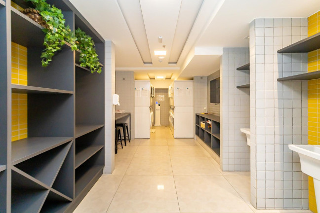 Imagem Kitnet com 1 Quarto à Venda, 32 m² em Centro - Curitiba Imagem Kitnet com 1 Quarto à Venda, 32 m² em Centro - Curitiba