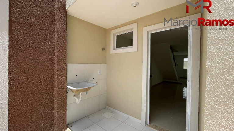 Imagem Casa com 4 Quartos à Venda, 127 m² em Centro - Eusébio