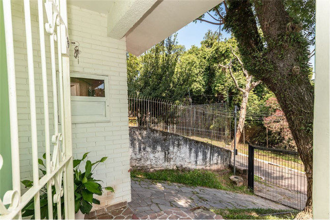 Imagem Casa com 3 Quartos à Venda, em Santa Tereza - Porto Alegre Imagem Casa com 3 Quartos à Venda, em Santa Tereza - Porto Alegre