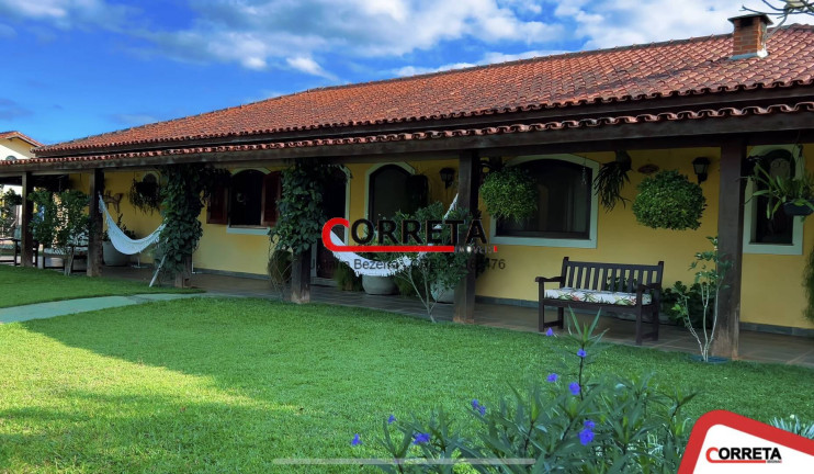 Imagem Chácara com 4 Quartos à Venda, 11.000 m² em Pavão (canguera) - São Roque Imagem Chácara com 4 Quartos à Venda, 11.000 m² em Pavão (canguera) - São Roque