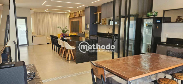 Imagem Casa com 3 Quartos à Venda, 211 m² em Swiss Park - Campinas Imagem Casa com 3 Quartos à Venda, 211 m² em Swiss Park - Campinas