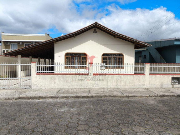 Casa com 3 Quartos à Venda, 171 m² em Centro - Penha