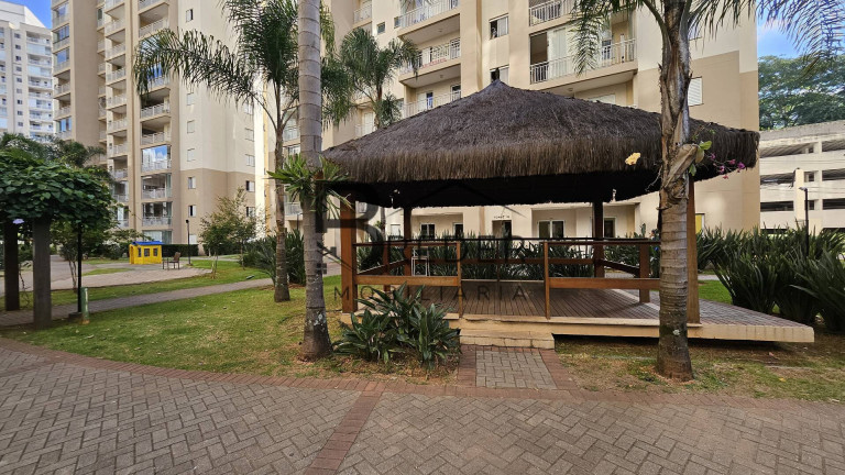Imagem Apartamento com 2 Quartos à Venda, 61 m² em Jardim Tupanci - Barueri