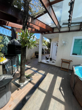 Imagem Casa com 4 Quartos à Venda, 200 m² em Taquara - Rio De Janeiro Imagem Casa com 4 Quartos à Venda, 200 m² em Taquara - Rio De Janeiro