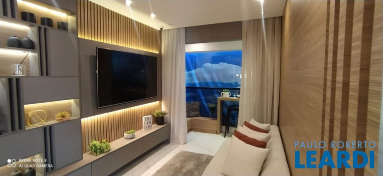 Imagem Apartamento com 2 Quartos à Venda, 61 m² em Campestre - Santo André