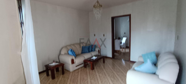 Imagem Casa com 3 Quartos à Venda, 168 m² em Santa Cruz - Guarapuava Imagem Casa com 3 Quartos à Venda, 168 m² em Santa Cruz - Guarapuava