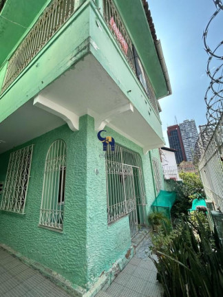Casa com 7 Quartos para Alugar, 210 m² em Canela - Salvador