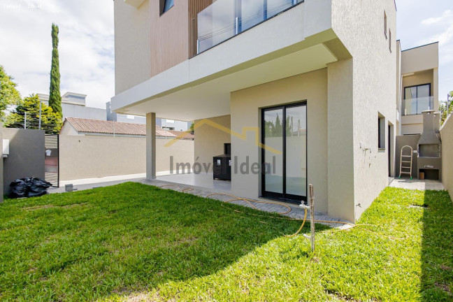 Imagem Casa com 3 Quartos à Venda, 119 m² em Hauer - Curitiba Imagem Casa com 3 Quartos à Venda, 119 m² em Hauer - Curitiba