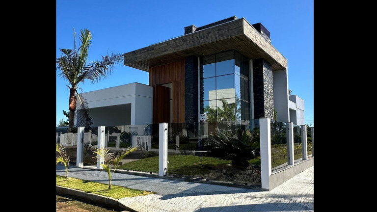 Casa com 3 Quartos à Venda, 195 m² em Balneário Rosa Do Mar - Passo De Torres