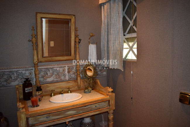 Imagem Casa com 6 Quartos à Venda, 655 m² em Região De Descansópolis - Campos Do Jordão