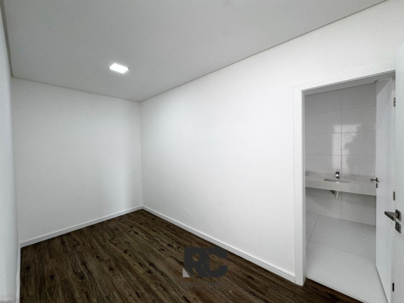 Imagem Sobrado com 4 Quartos à Venda, 300 m² em Centro - Arujá Imagem Sobrado com 4 Quartos à Venda, 300 m² em Centro - Arujá