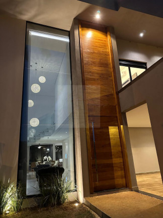 Imagem Imóvel com 4 Quartos à Venda, 347 m²