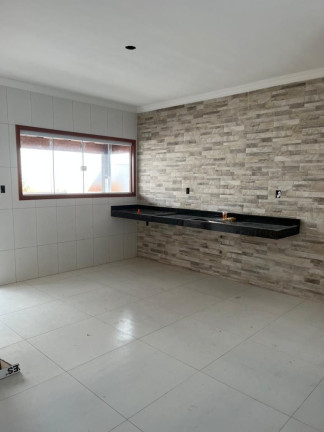 Imagem Casa com 2 Quartos à Venda, 80 m² em Extensão Serramar - Rio Das Ostras