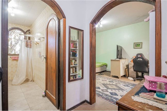 Imagem Casa com 5 Quartos à Venda, 400 m² em Petrópolis - Porto Alegre Imagem Casa com 5 Quartos à Venda, 400 m² em Petrópolis - Porto Alegre
