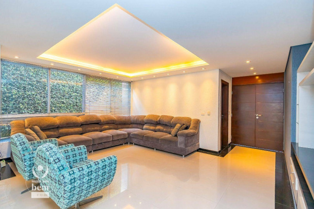 Imagem Casa com 4 Quartos à Venda, 320 m² em Santo Inácio - Curitiba