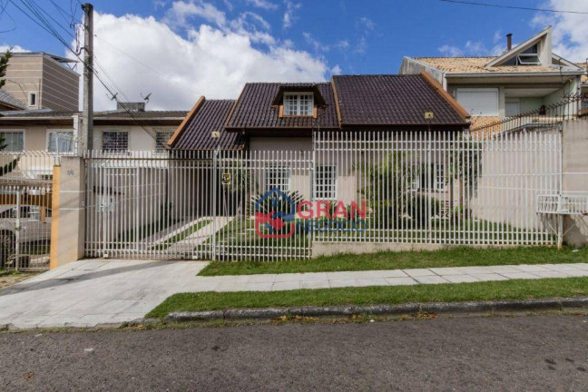 Imagem Casa com 4 Quartos à Venda, 243 m² em Pilarzinho - Curitiba