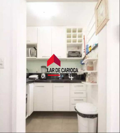 Imagem Apartamento com 1 Quarto à Venda, 35 m² em Catete - Rio De Janeiro Imagem Apartamento com 1 Quarto à Venda, 35 m² em Catete - Rio De Janeiro