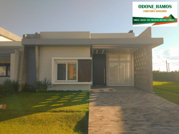 Imagem Casa com 4 Quartos à Venda, 360 m² em Capão Da Canoa Imagem Casa com 4 Quartos à Venda, 360 m² em Capão Da Canoa