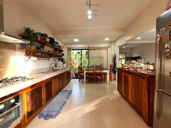 Imagem Casa com 4 Quartos à Venda, 165 m² em Mariscal - Bombinhas Imagem Casa com 4 Quartos à Venda, 165 m² em Mariscal - Bombinhas