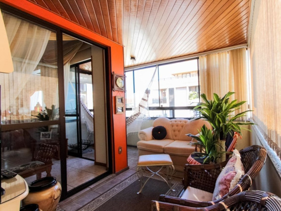 Imagem Apartamento com 3 Quartos à Venda, 150 m² em Centro - Santa Maria