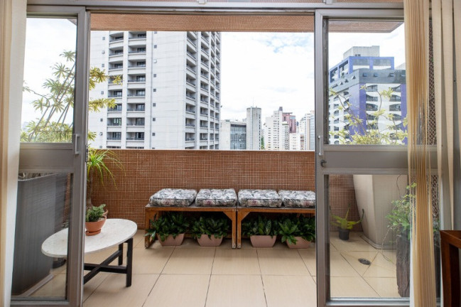 Imagem Imóvel com 3 Quartos à Venda, 180 m² em Itaim Bibi - São Paulo Imagem Imóvel com 3 Quartos à Venda, 180 m² em Itaim Bibi - São Paulo