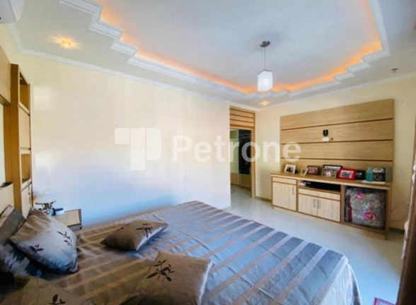 Imagem Casa com 3 Quartos à Venda, 340 m² em Calheiros - Governador Celso Ramos