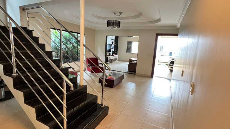 Imagem Sobrado com 4 Quartos à Venda, 314 m² em Vila Rosa - Goiânia