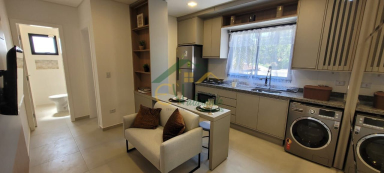 Imagem Imóvel com 1 Quarto à Venda, 28 m² em Cajuru - Curitiba Imagem Imóvel com 1 Quarto à Venda, 28 m² em Cajuru - Curitiba