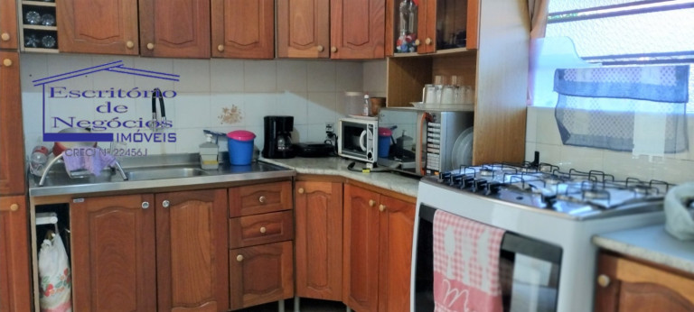 Imagem Casa com 4 Quartos à Venda, 250 m² em Agronomia - Porto Alegre