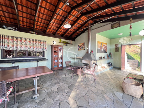Imagem Casa com 4 Quartos à Venda, em Saguaçu - Joinville Imagem Casa com 4 Quartos à Venda, em Saguaçu - Joinville