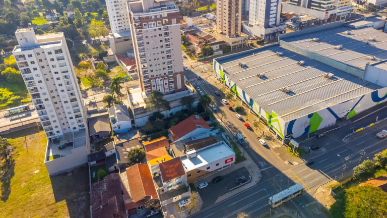 Imagem Terreno à Venda, 343 m² em Cabral - Curitiba Imagem Terreno à Venda, 343 m² em Cabral - Curitiba