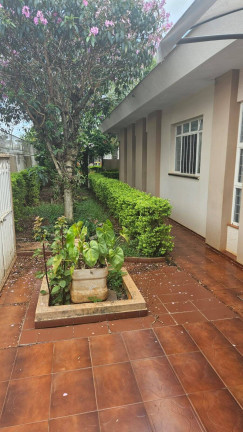 Imagem Casa com 3 Quartos à Venda, 520 m² em Centro - Arapongas