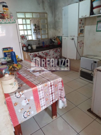 Imagem Casa com 2 Quartos à Venda, 582 m² em São Benedito - Uberaba Imagem Casa com 2 Quartos à Venda, 582 m² em São Benedito - Uberaba