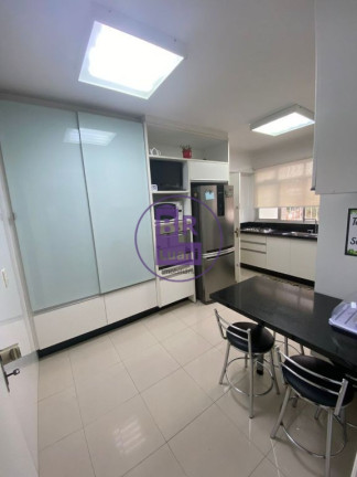 Imagem Apartamento com 3 Quartos à Venda, 196 m² em Centro - Londrina