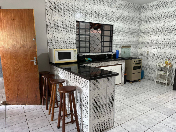 Imagem Casa à Venda, 250 m² em Recreio Retiro Do Rio Bonito (vitoriana) - Botucatu Imagem Casa à Venda, 250 m² em Recreio Retiro Do Rio Bonito (vitoriana) - Botucatu
