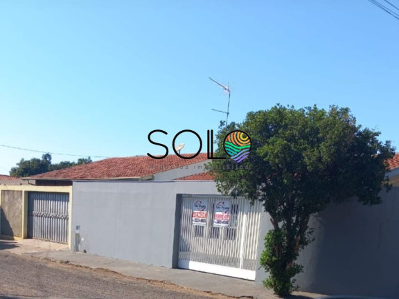 Casa com 3 Quartos para Alugar, 210 m² em Santa Lucia - Araraquara