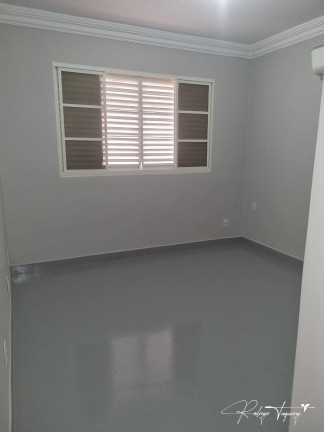 Imagem Casa com 3 Quartos à Venda, 252 m² em Jardim América - Goiânia