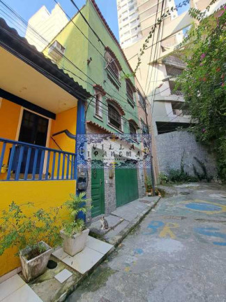 Imagem Casa de Vila com 3 Quartos para Alugar, 65 m² em Copacabana - Rio De Janeiro