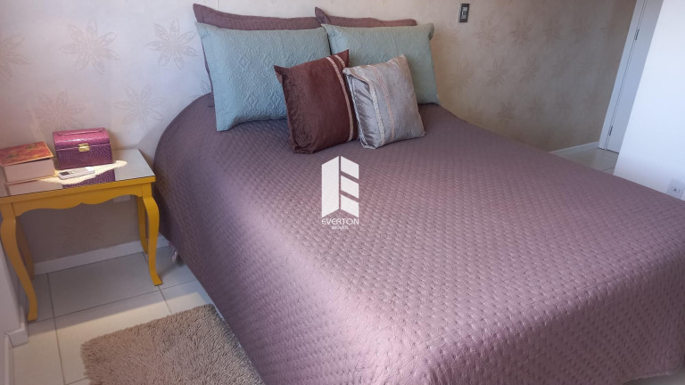 Imagem Apartamento com 2 Quartos à Venda, 72 m² em Centro - Santa Maria