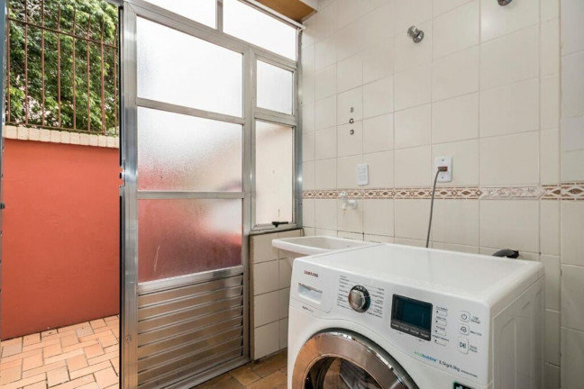 Imagem Imóvel com 3 Quartos à Venda,  em Cavalhada - Porto Alegre