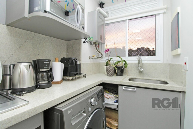 Imagem Imóvel com 2 Quartos à Venda, em Teresópolis - Porto Alegre Imagem Imóvel com 2 Quartos à Venda, em Teresópolis - Porto Alegre