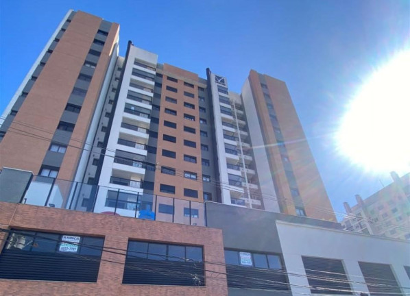 Imóvel Comercial à Venda, 150 m² em Boa Vista - Curitiba