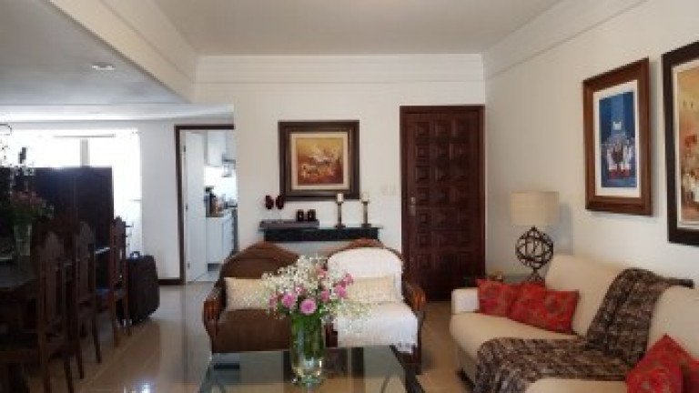 Imagem Casa com 5 Quartos à Venda, 300 m² em Pituba - Salvador Imagem Casa com 5 Quartos à Venda, 300 m² em Pituba - Salvador