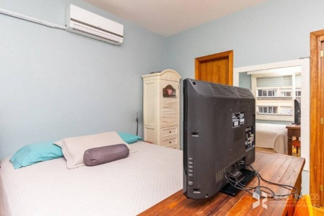 Imagem Imóvel com 3 Quartos à Venda, em Petrópolis - Porto Alegre Imagem Imóvel com 3 Quartos à Venda, em Petrópolis - Porto Alegre