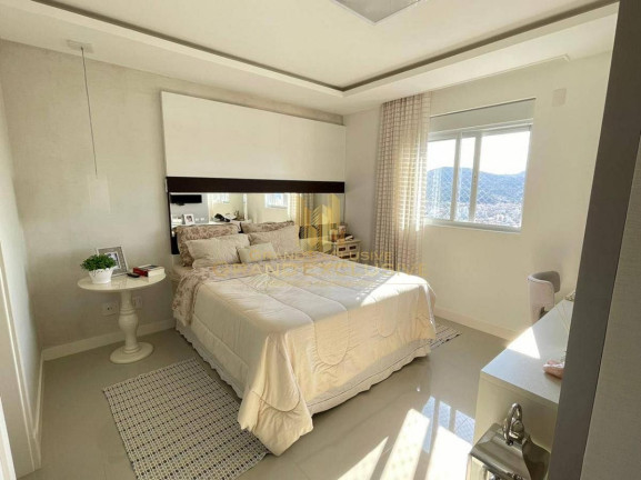 Imagem Apartamento com 3 Quartos à Venda, 169 m² em Centro - Balneário Camboriú Imagem Apartamento com 3 Quartos à Venda, 169 m² em Centro - Balneário Camboriú