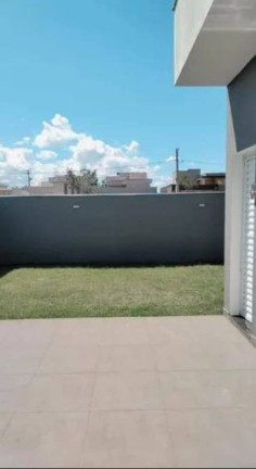 Imagem Casa com 3 Quartos à Venda, 300 m² em Caçapava