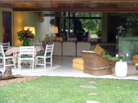 Imagem Casa com 5 Quartos à Venda, 430 m² em Jardim Virginia - Guarujá Imagem Casa com 5 Quartos à Venda, 430 m² em Jardim Virginia - Guarujá