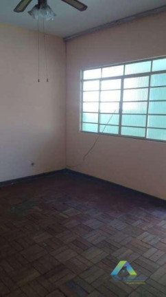 Imagem Casa com 3 Quartos à Venda, 220 m² em Jardim Botucatu - São Paulo