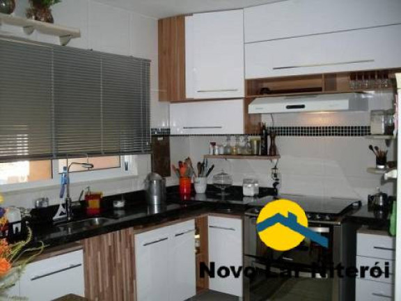 Imagem Casa com 3 Quartos à Venda, 240 m² em Itaipu - Niterói